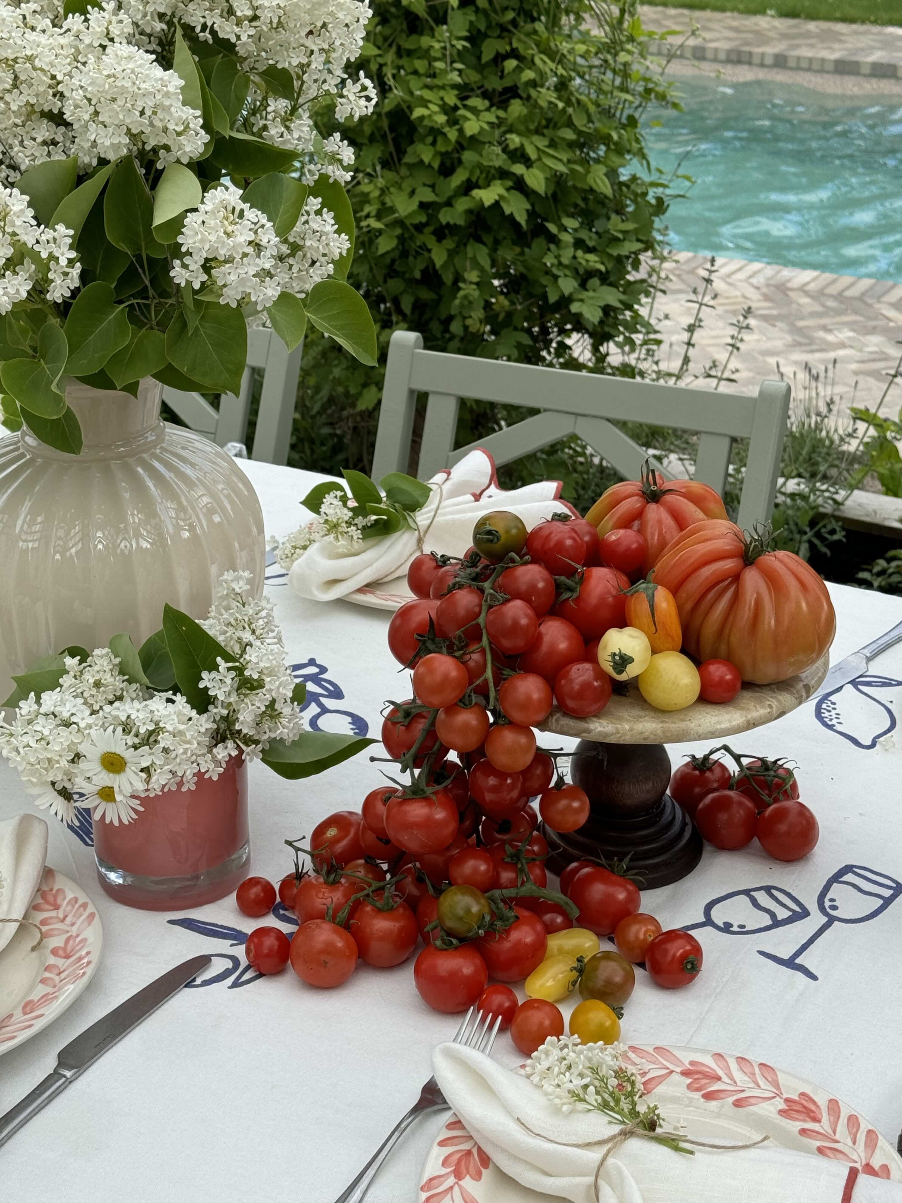 https://homeofess.com/dk/pub_docs/files/Shopthelook/Clara_H_sommardukning_marblecake_IMG_6899_web.jpeg