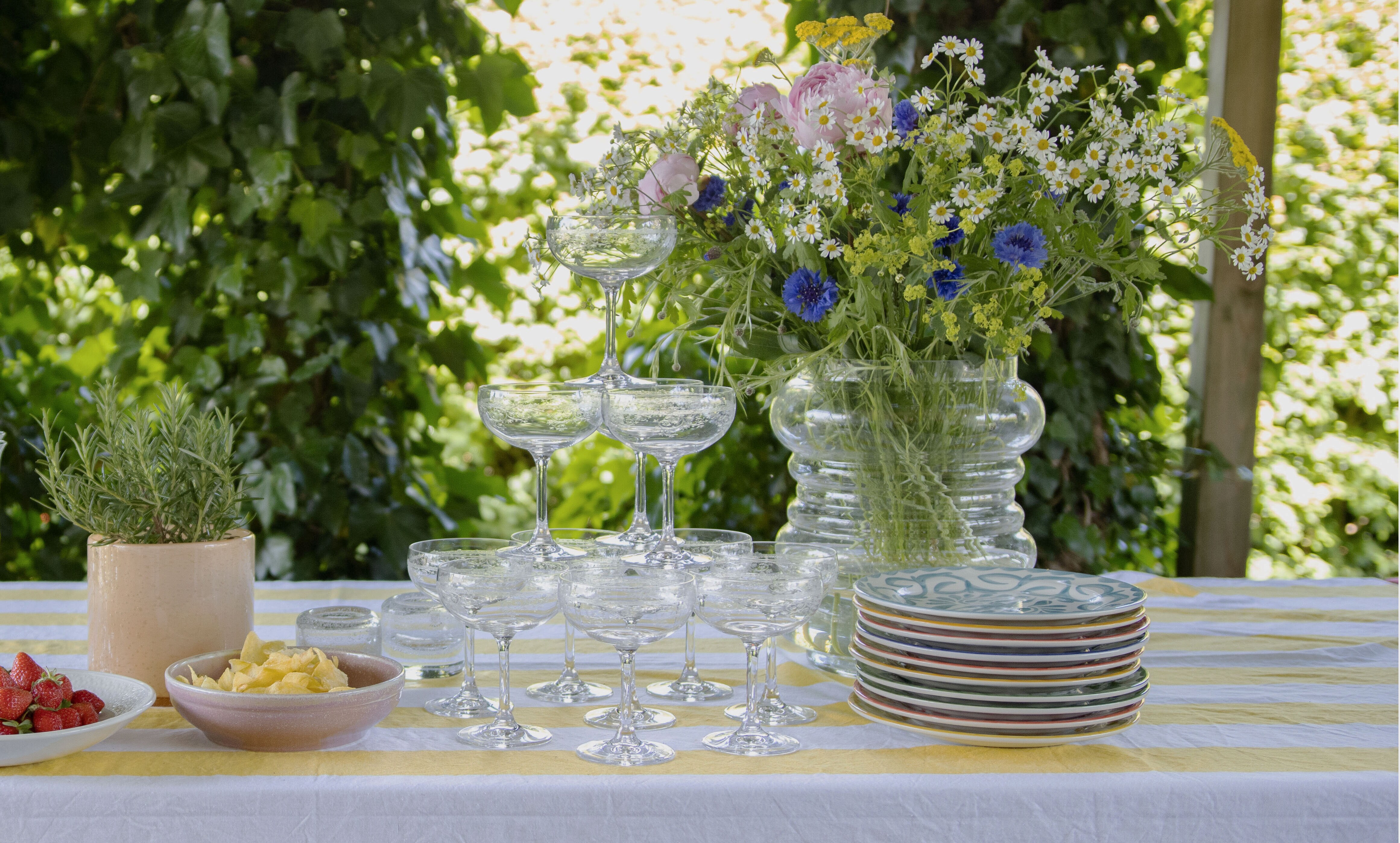 https://homeofess.com/dk/pub_docs/files/header-glas.jpg