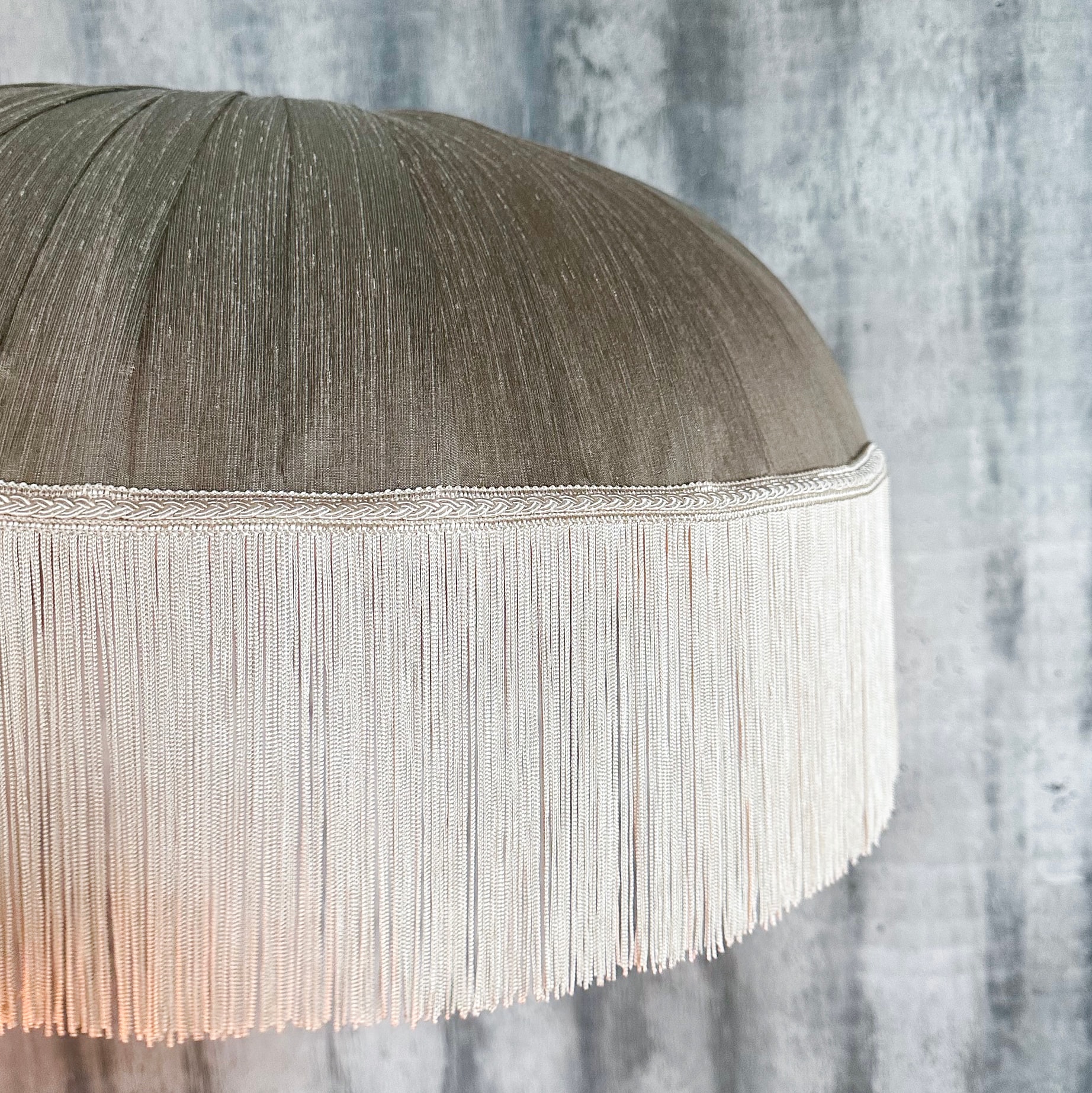 Serene Flare Small - Lampshade with fringe