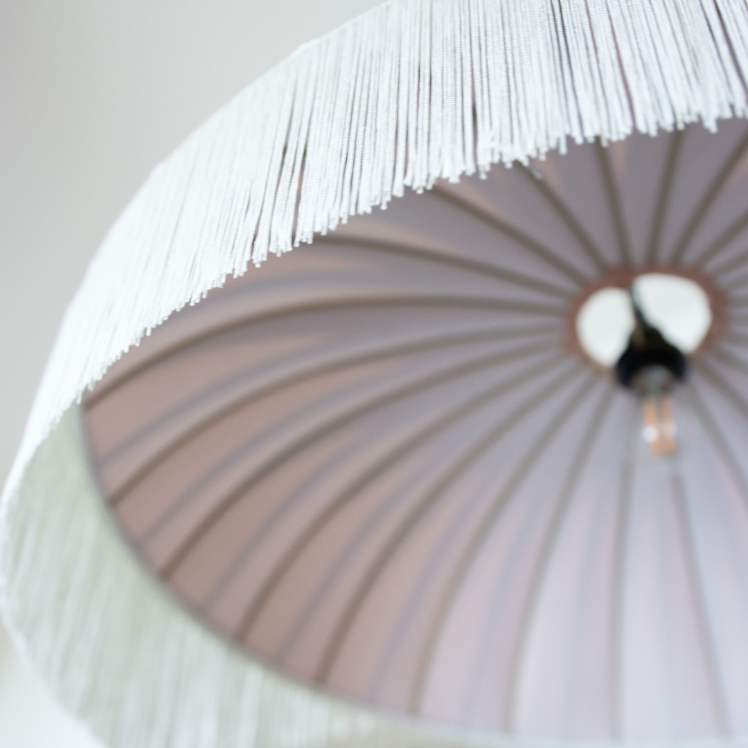 Serene Flare Small - Lampshade with fringe