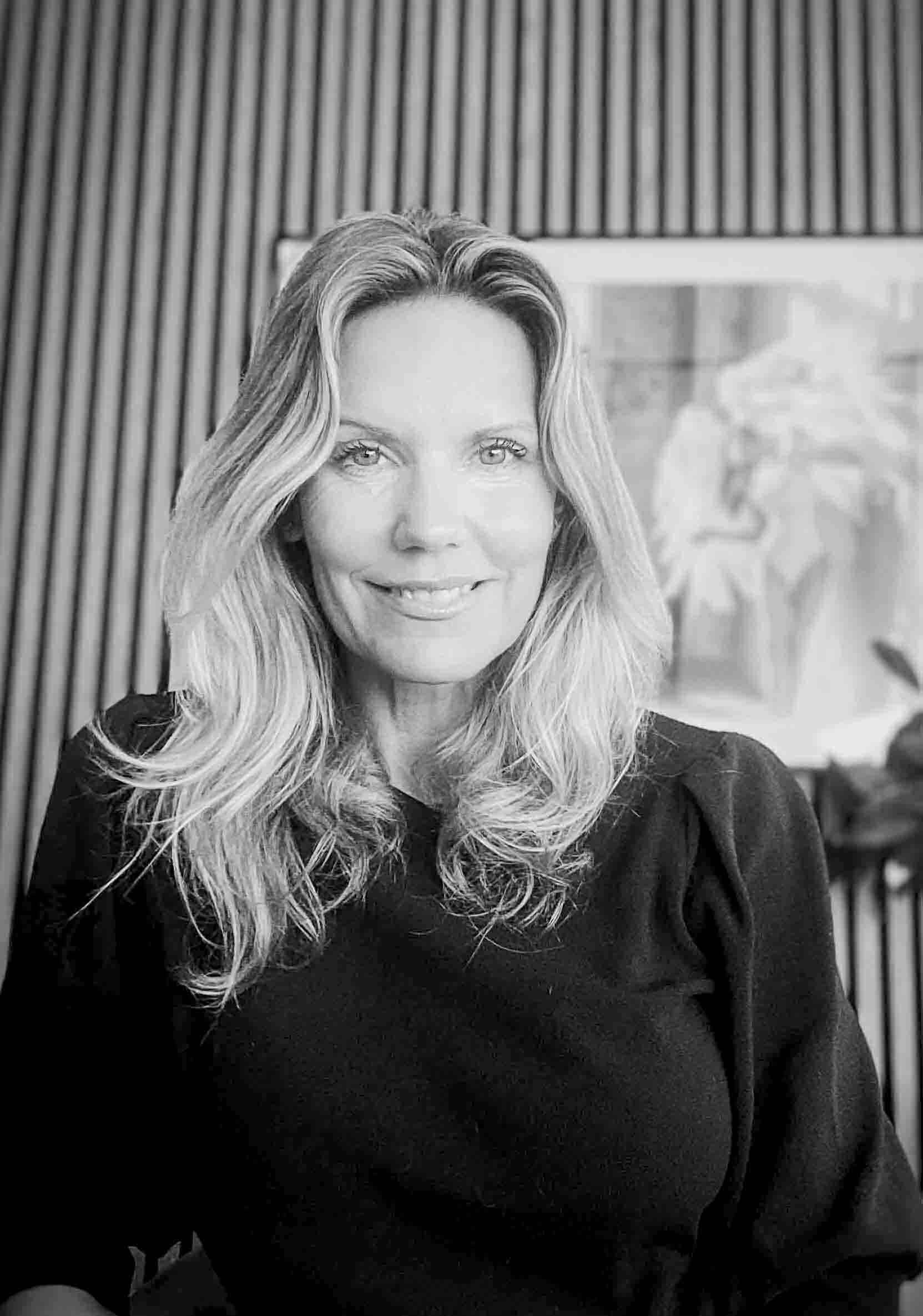 https://homeofess.com/se/pub_docs/files/Cecilia-CEO-2.jpg