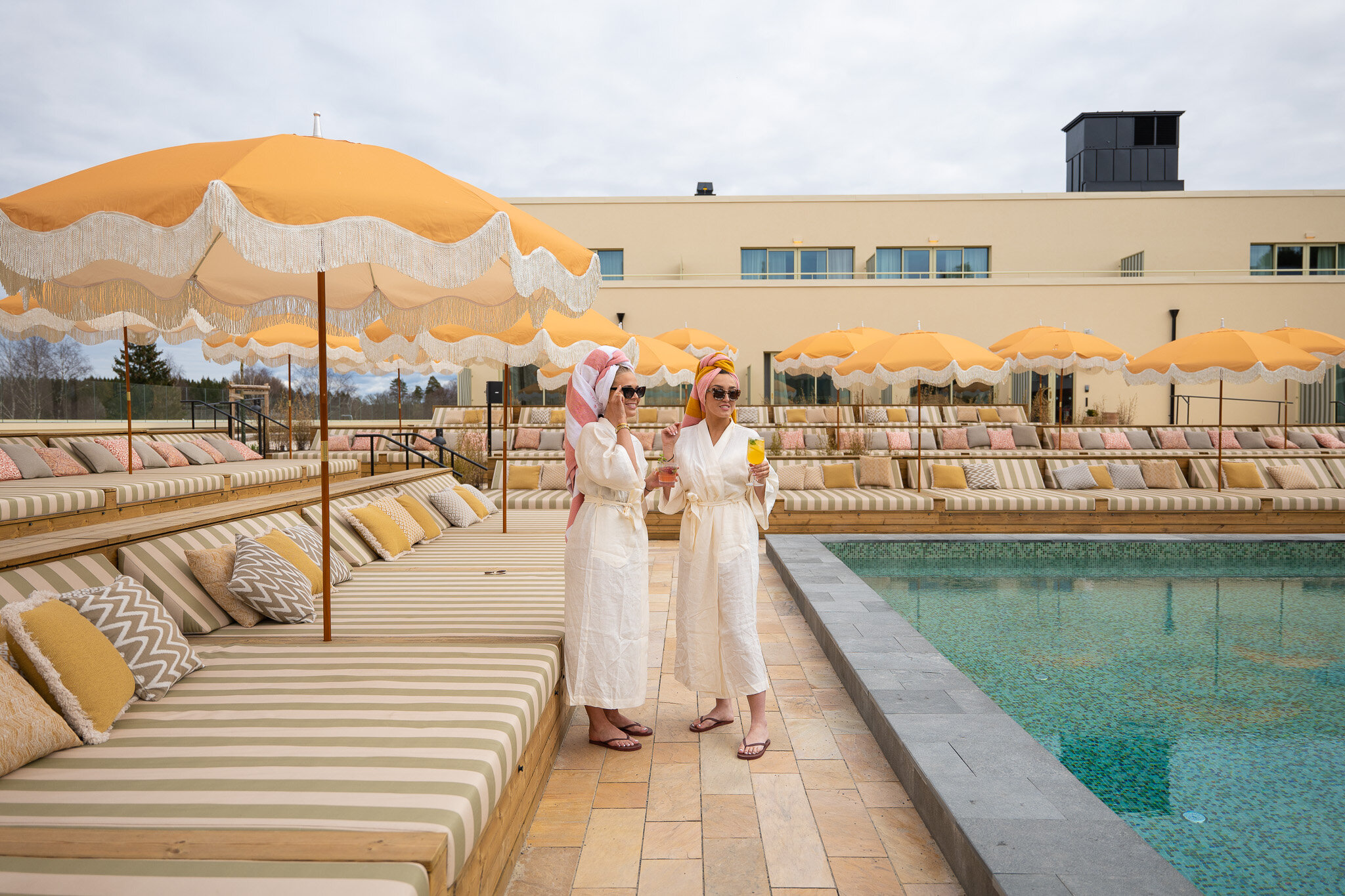 https://homeofess.com/se/pub_docs/files/poolclub-hemma.jpg